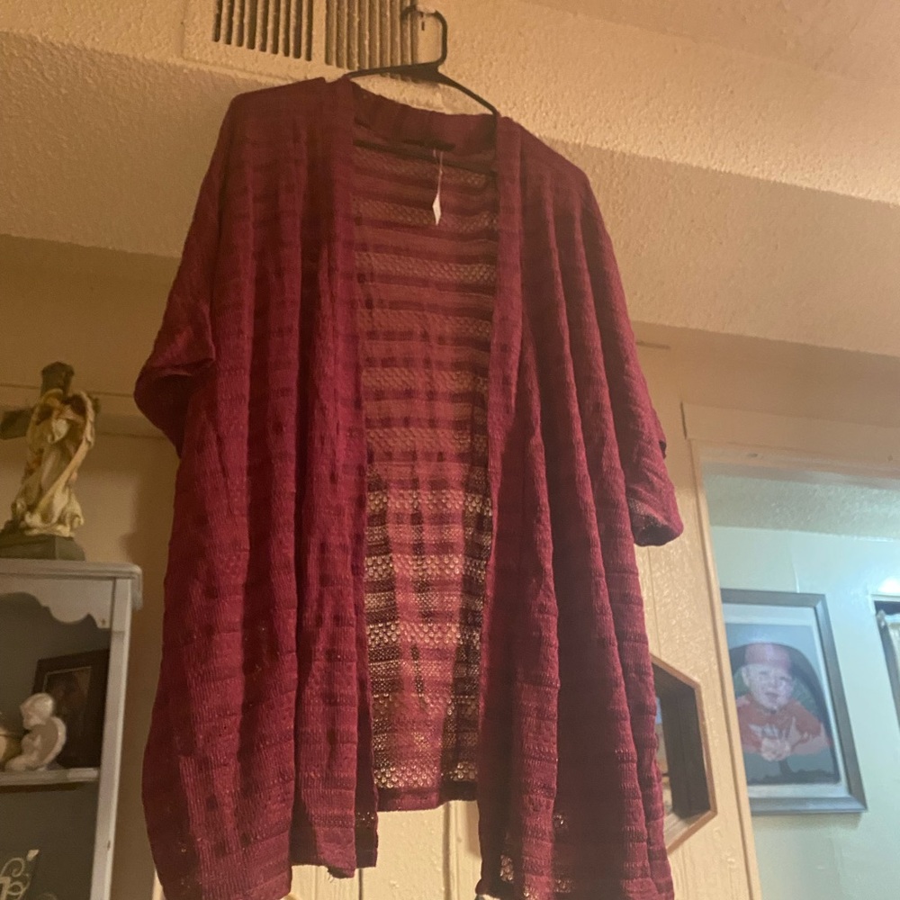 Maroon see-through, short sleeve cardigan